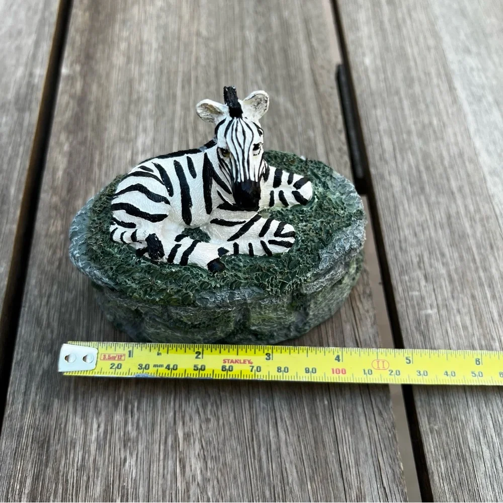 Vintage 1993 Figi Graphics Zebra Ceramic Trinket or Jewelry Box